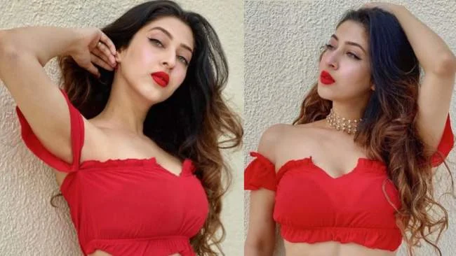 Actor Sonarika Bhadoria Photos