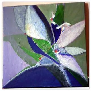 floare alb cu albastru pictata pe panza