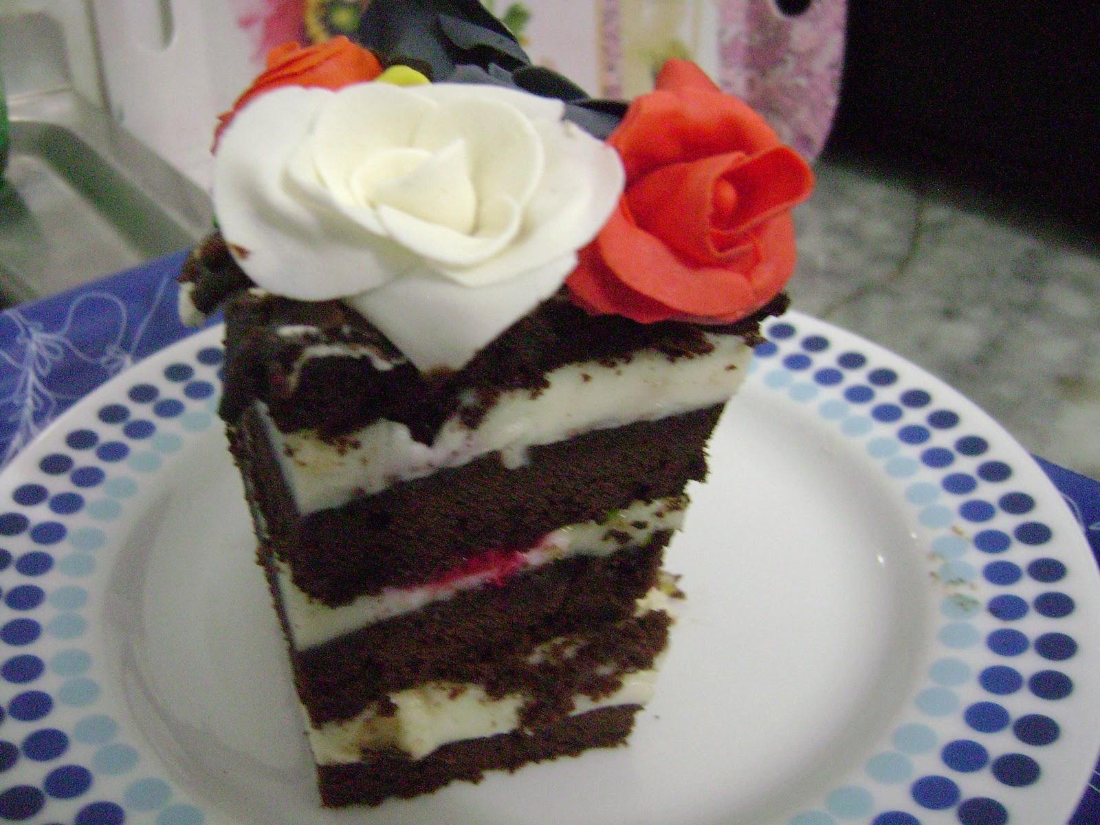 Hayatı GANAJ ÇİKOLATA KAPLAMALI YAŞPASTA