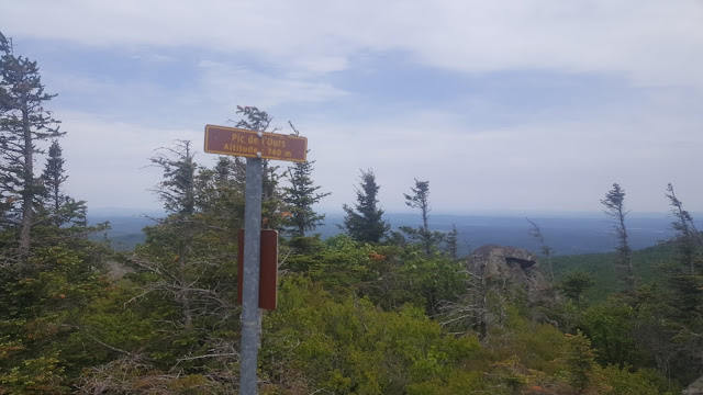 Au sommet du Pic de l'Ours