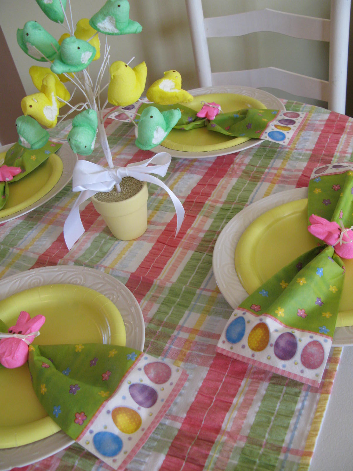 Roundabout 10 Easter table setting