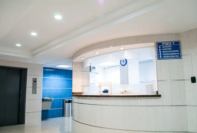 Provide Convenience and Modernization With Hospital Wayfinding Signage