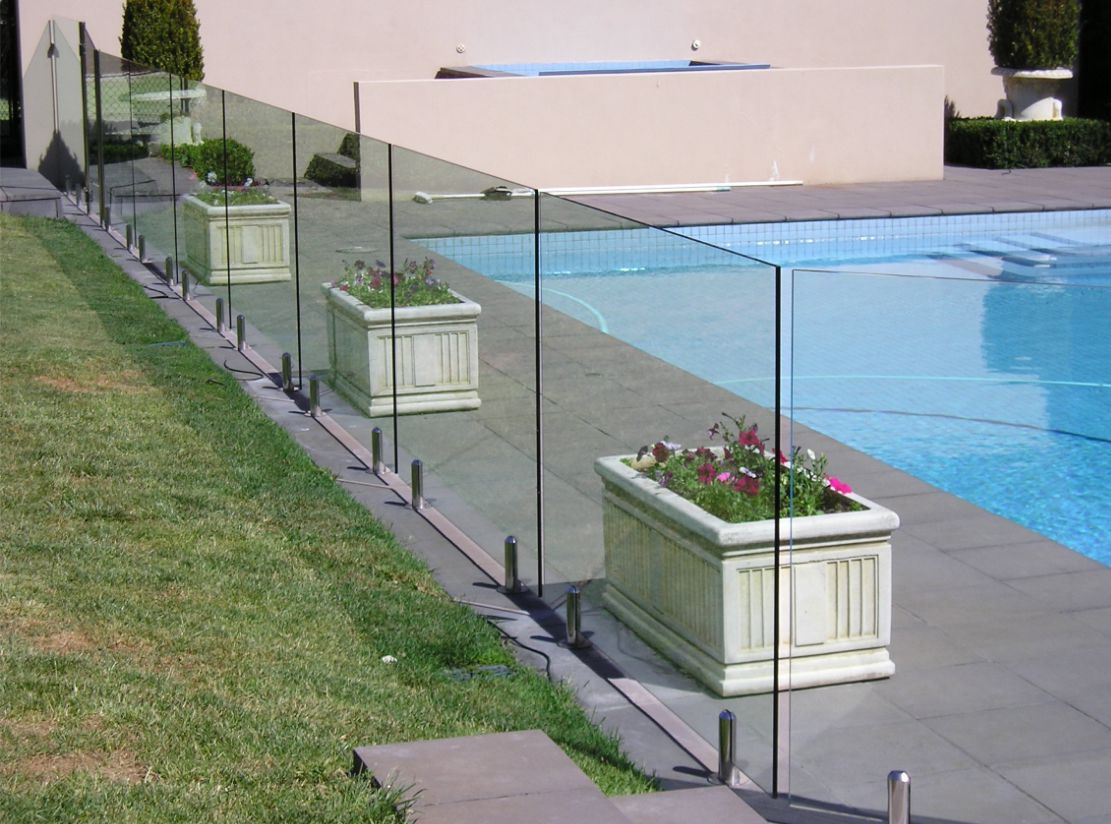 Frameless Glass Pool Fences. Flawless track record of customer satisfaction and beautiful pools