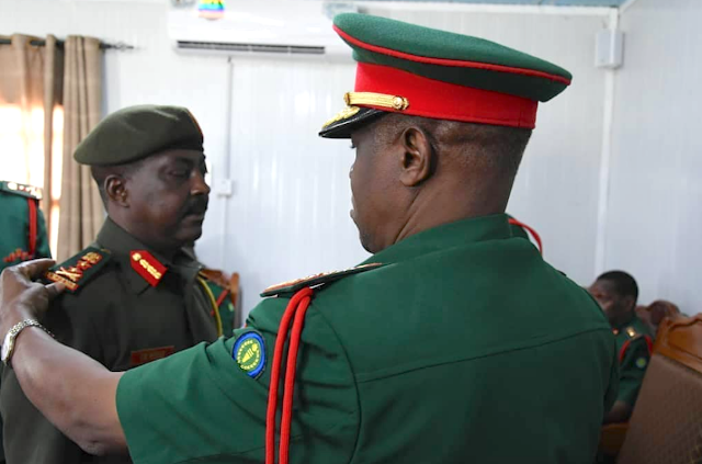 RAIS MAGUFULI AMPANDISHA CHEO MKUU WA JKT MEJA JENERALI CHARLES MBUGE