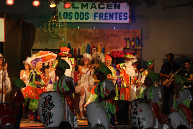 Explorar e conhecer o CARNAVAL DE MONTEVIDEU, o mais longo Carnaval do mundo| Uruguai