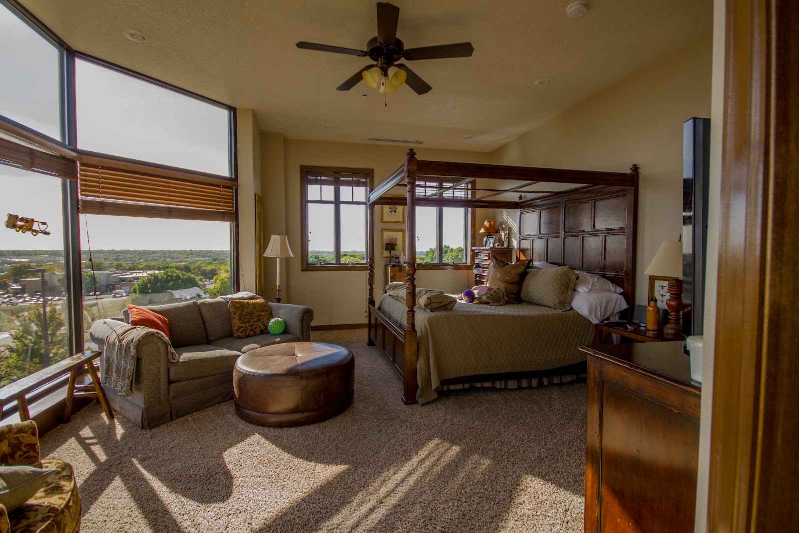 M & E Imaging Vista Towers Photo's