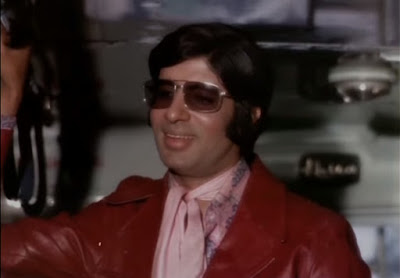 Why-Amitabh-Bachchan-fell-at-Mehmoods-feet-and-wept Why-Amitabh-Bachchan-fell-at-Mehmoods-feet-and-wept