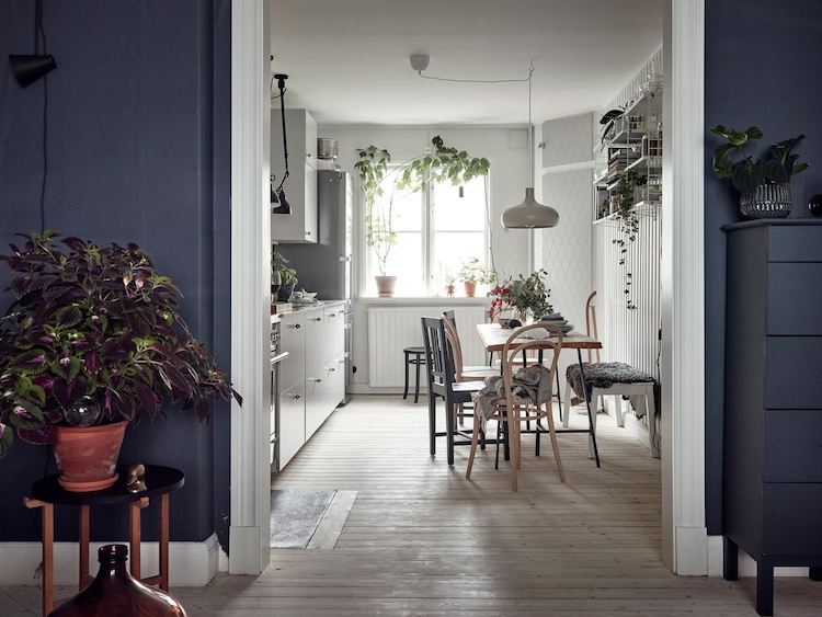 A Charming & Relaxed Swedish Home In Blue And White