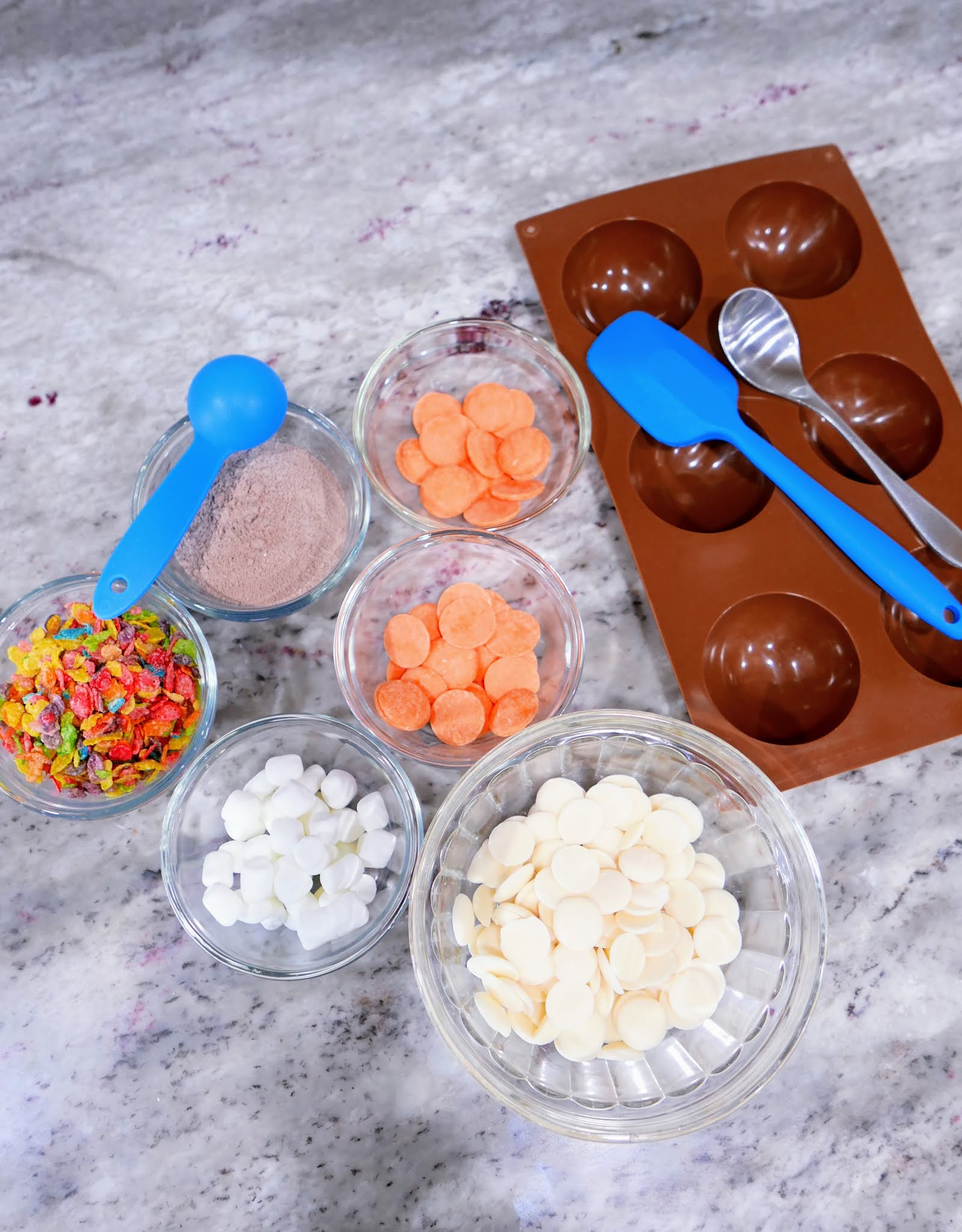 DIY Fruity Pebbles Hot Cocoa Bombs Recipe