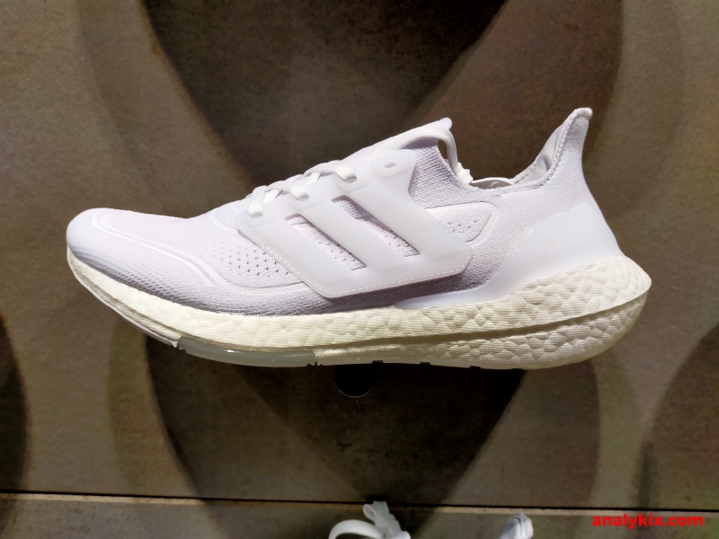 adidas store in trinoma