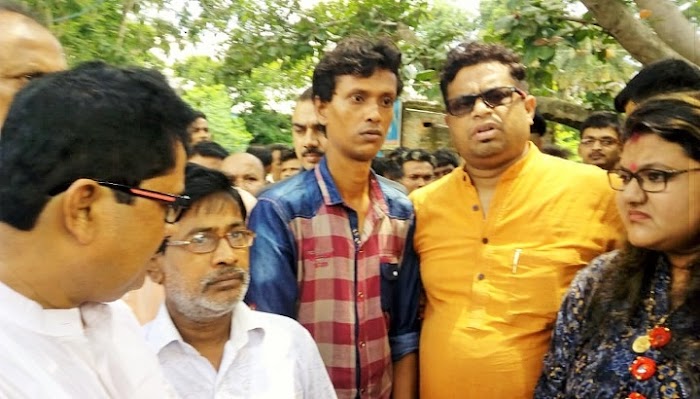 ওসির বিরুদ্ধে কুমন্তব্য, বিজেপি সাংসদ সৌমিত্র খাঁয়ের বিরুদ্ধে মামলা করল খণ্ডঘোষ থানার পুলিশ
