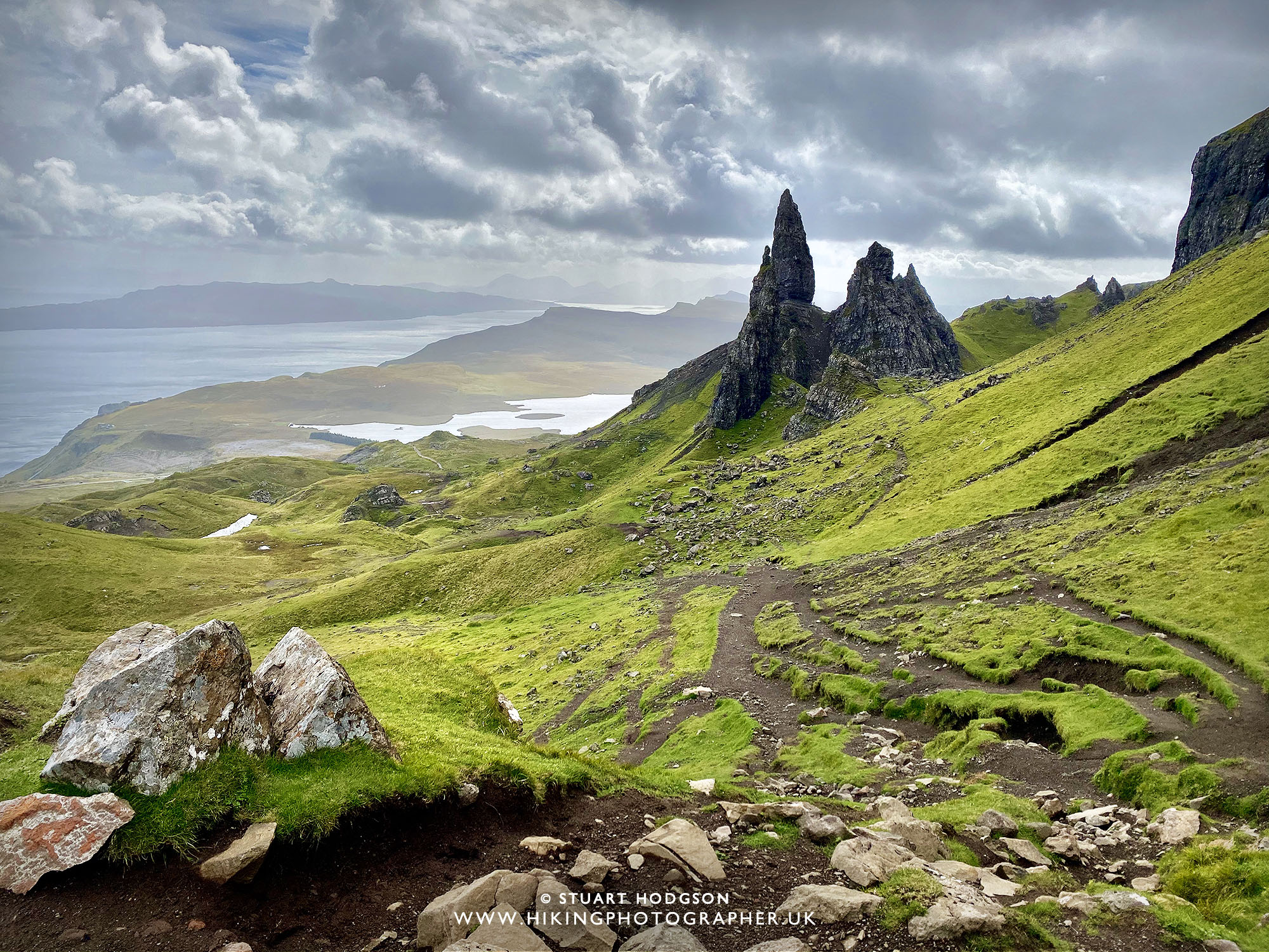 Old Man of Storr walk route map Skye Hike time wanderung store
