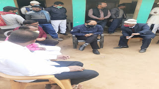 देवराढ़ पैक्स का डीएम ने किया निरीक्षण, दिया आवश्यक निर्देश देवराढ़ पैक्स का डीएम ने किया निरीक्षण, दिया आवश्यक निर्देश