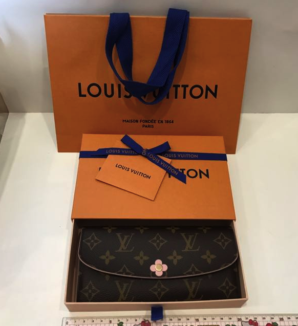 Tatlong Dahilan Bakit Napakamahal Ng Mga Louis Vuitton Bags