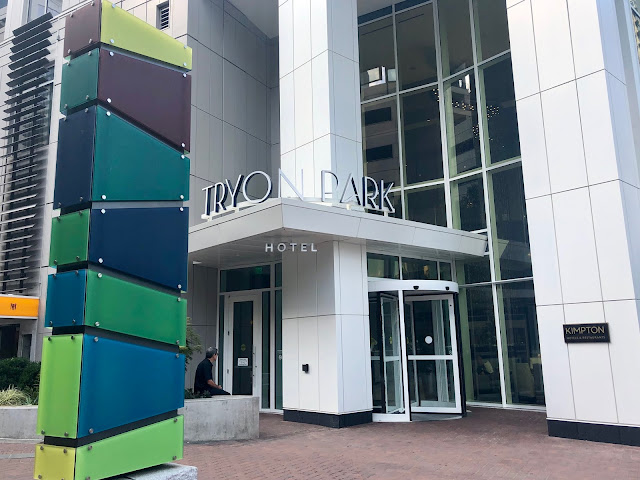 Full of art and style, the Kimpton Tryon Park Hotel is Conveniently Located Near the Major Museums and Event Venues of Uptown Charlotte, North Carolina.