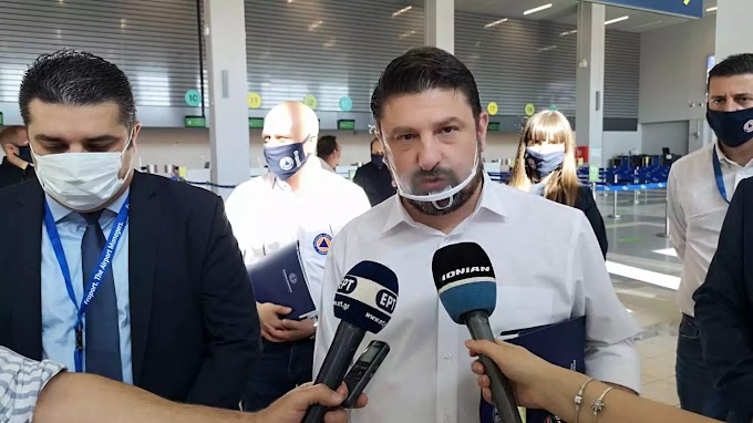 Ζάκυνθος: Ο Νίκος Χαρδαλιάς με την απίστευτη μάσκα και το νέο μήνυμα για τον κορονοϊό 