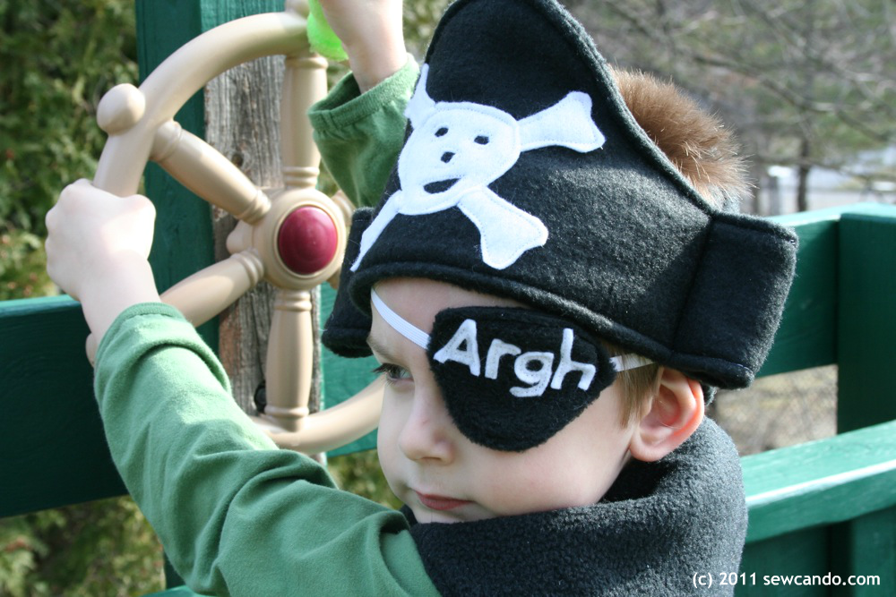 [Image: Sew+Can+Do+Pirate+Hat+and+Eyepatch.png]