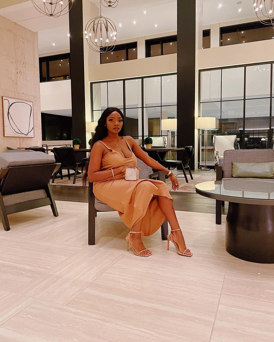 Singer, Simi warms hearts with her images from her family's holiday in