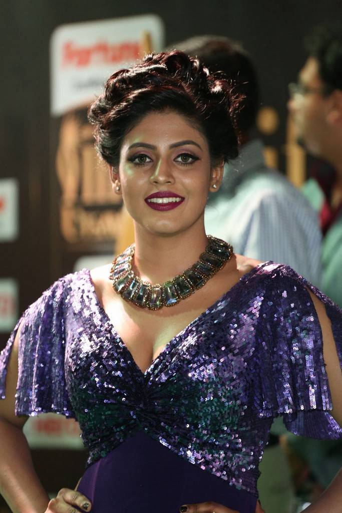 Tamil Actress Iniya At IIFA Awards 2017 In Violet Dress