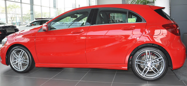 Thiết kế bên hông Mercedes A250 2018 Thiết kế bên hông Mercedes A250 2018 mạnh mẽ thể thao