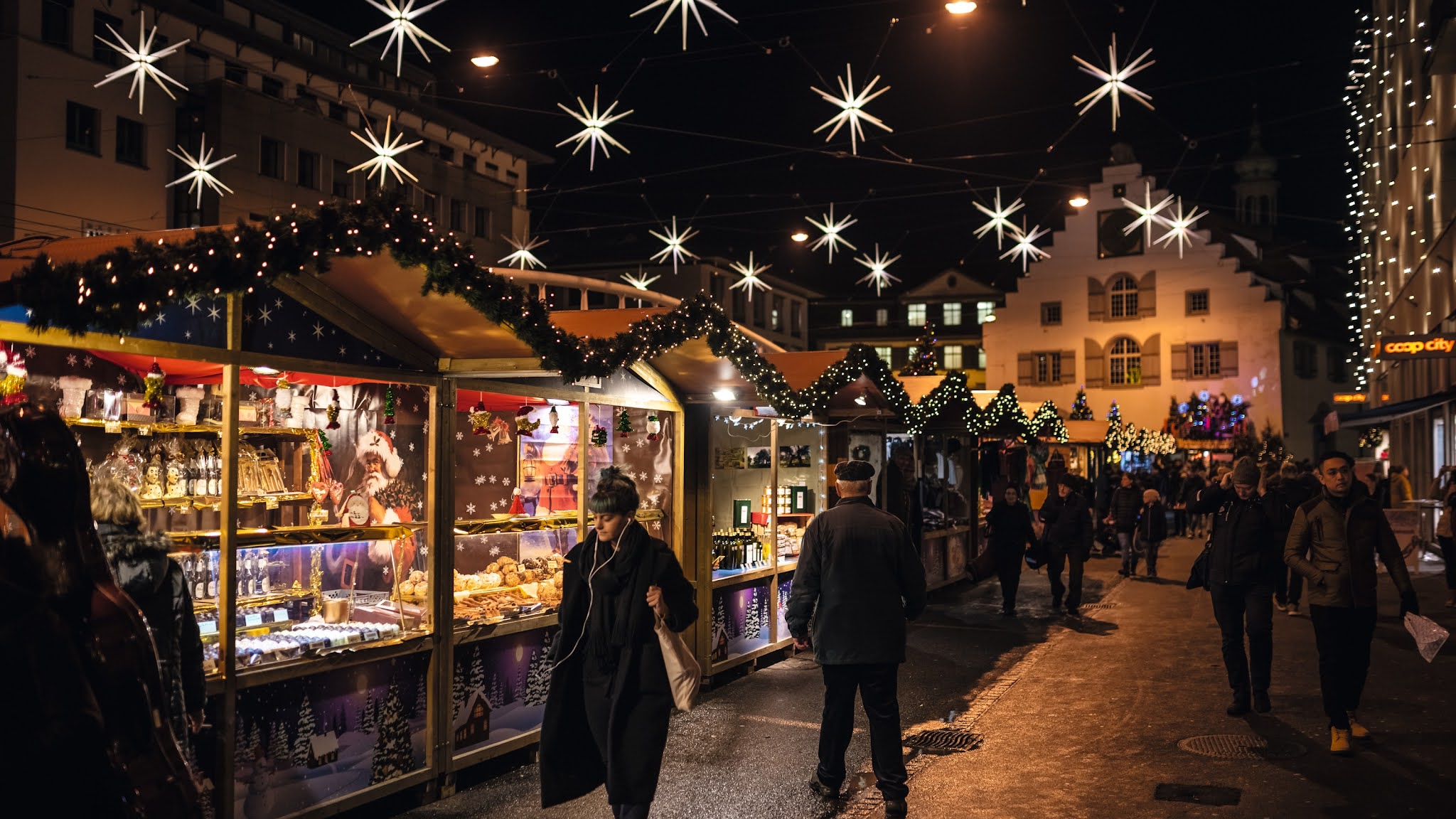 The Magic of Christmas in Switzerland (with Map & Photos)