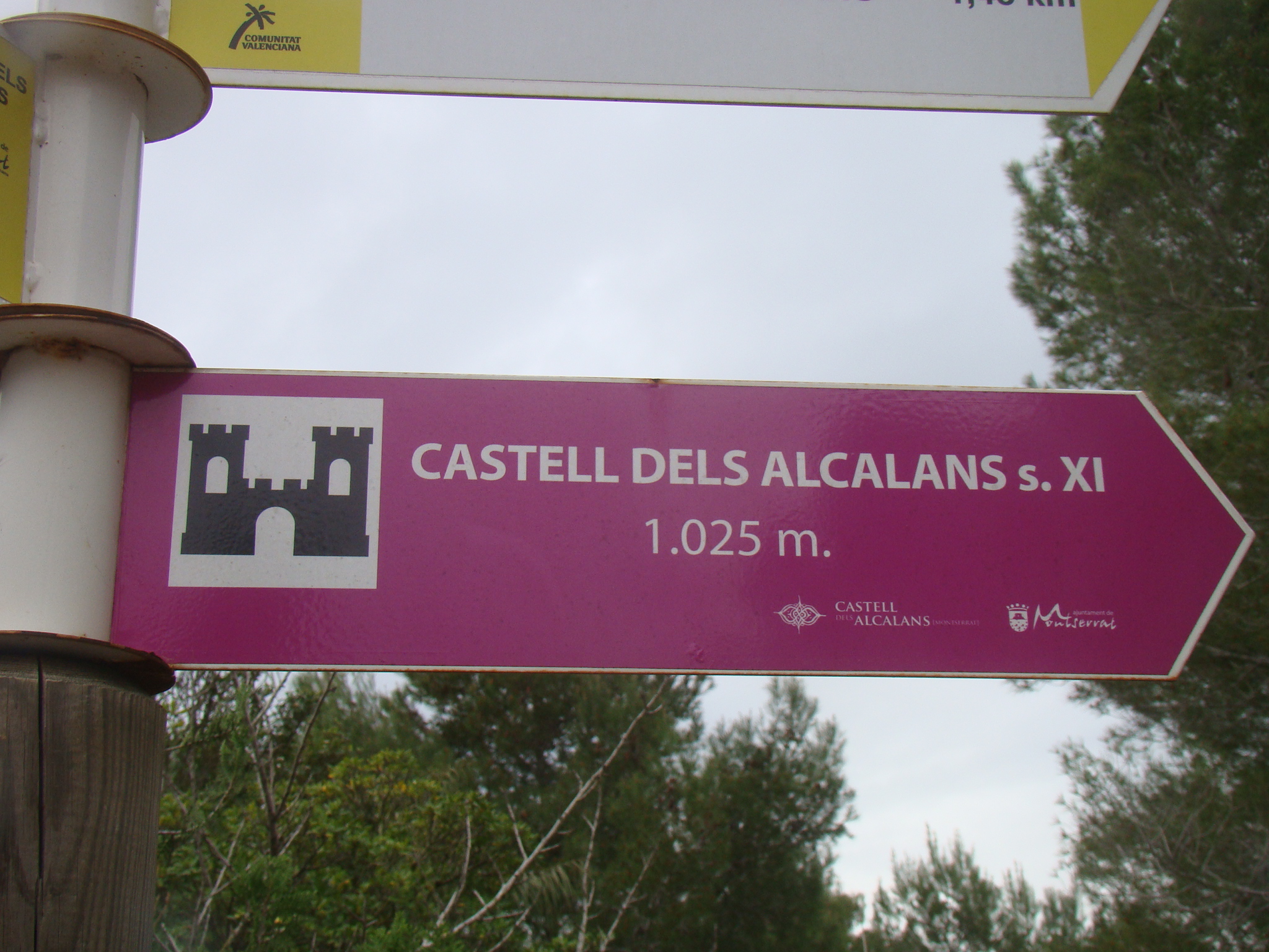 Castillos Españoles CASTILLO DELS ALCALANS MONSERRAT VALENCIA