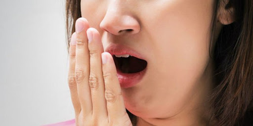Cara menghilangkan bau mulut dengan bahan alami