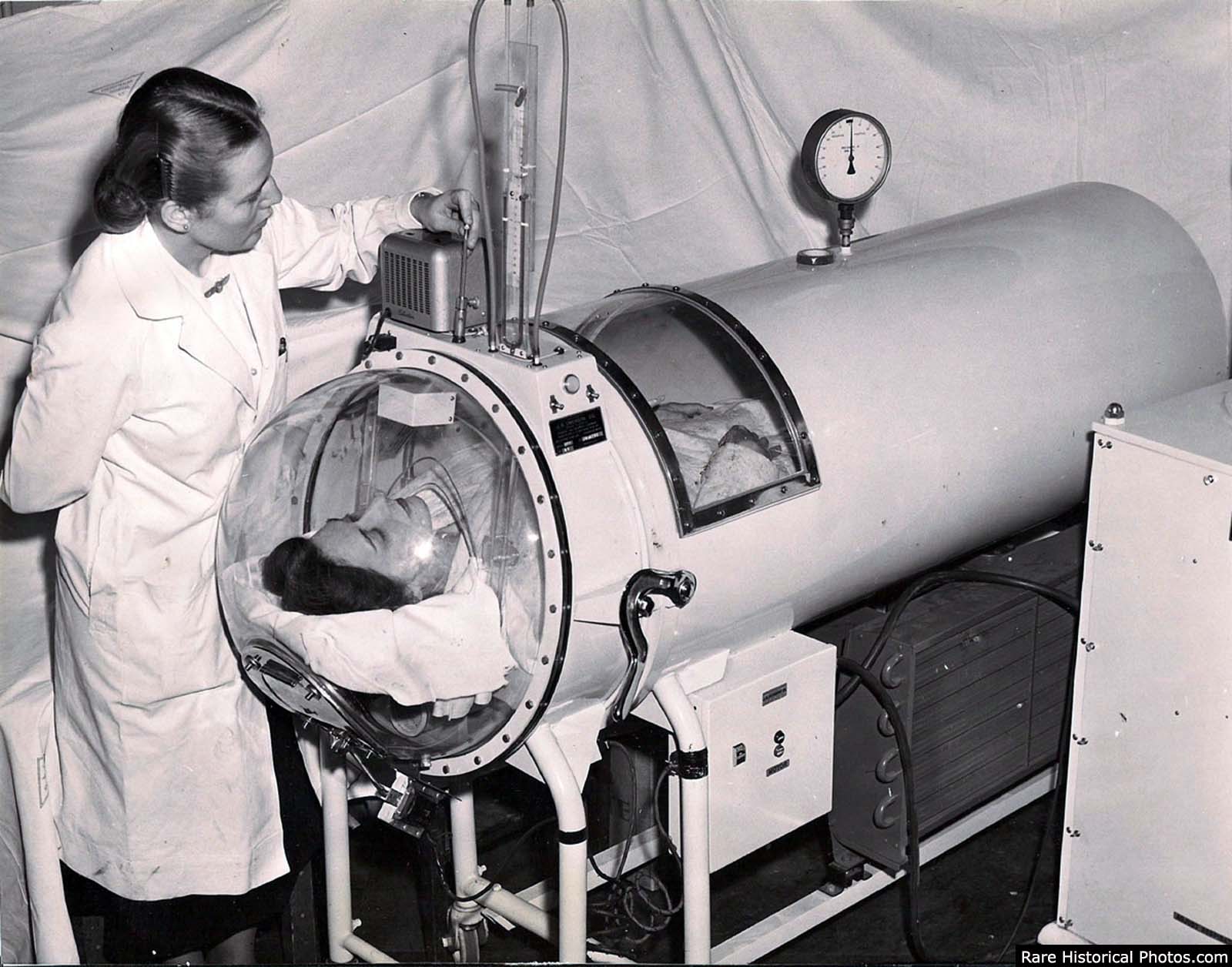 Late 1940s iron lung with dome.