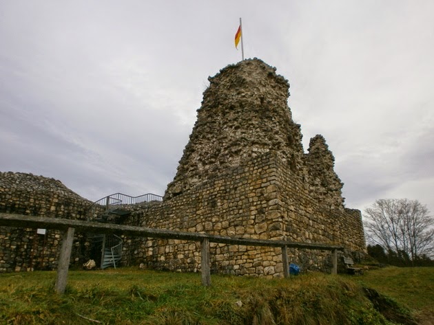 Die Schwäbische Alb und ihre Natur Burgruine Veringen mit