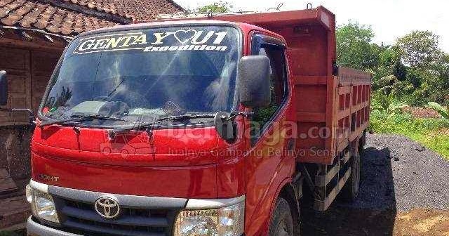 Toyota Dyna  130 HT dump  truk  dyna  Truk  Bekas Barang 