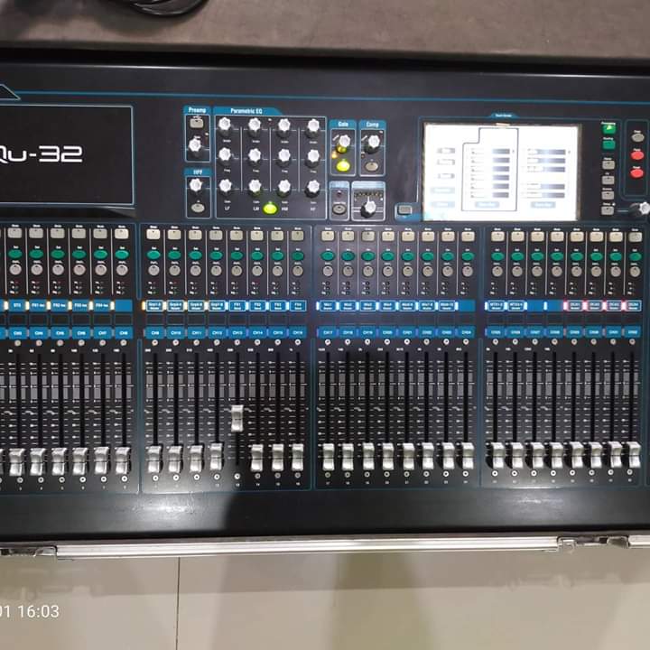 Dijual Mixer Digital Bekas Harga Bangkrut Congorna Otomotif Langka