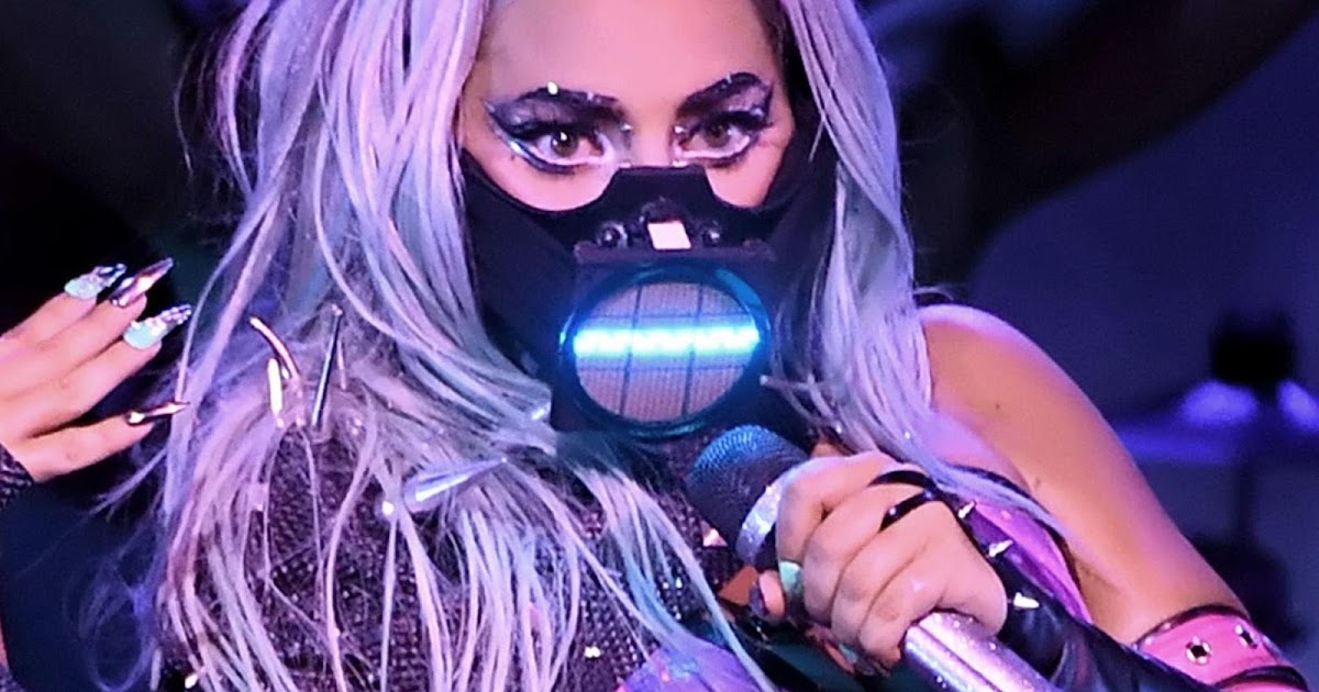 Lady gaga mp3. Lady gaga beyonce telephone. Леди гага chromatic. Леди гага тимошенко. Леди гага на сцене.