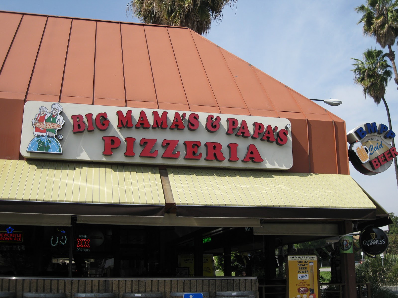 Aaron's Food Adventures | Food Reviews | Spicy Food Challenges | Food - Big Mama's & Papa's Pizzeria - Pasadena