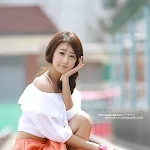 Park Hyun Sun – Orange Skirt Foto 16