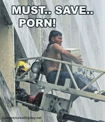 Must-Save-Porn-Funny-Guy-Fire-Truck-Ladder.jpg