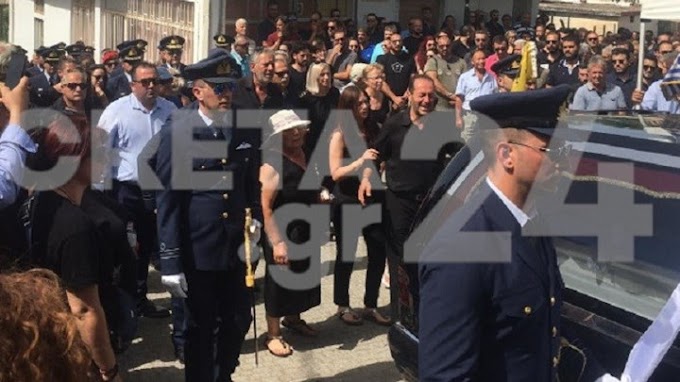 Πιλότος Κρήτη: Σε κλίμα οδύνης η κηδεία του Μανώλη - "Λύγισε" η μητέρα του 