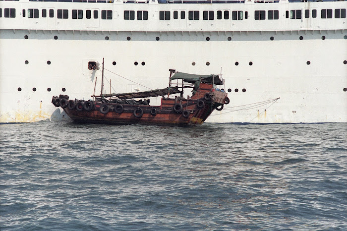 Hong Kong, port Victoria, jonque, © L. Gigout, 1990