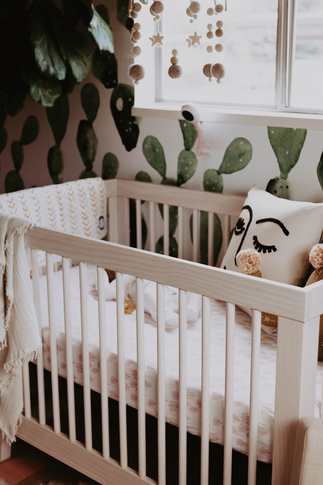 lollipop baby monitor wall mount