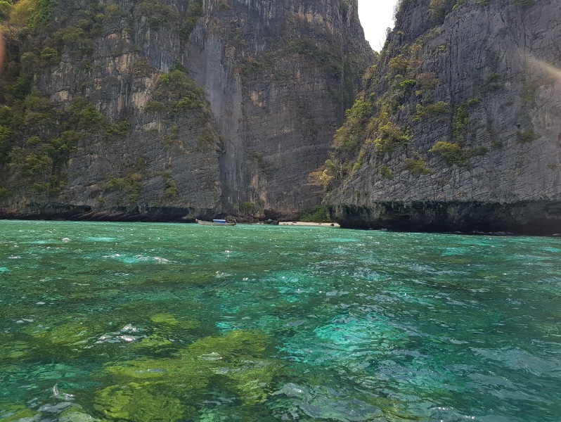 Phi Phi Island, Tujuan Utama Wisata di Phuket Pengalaman