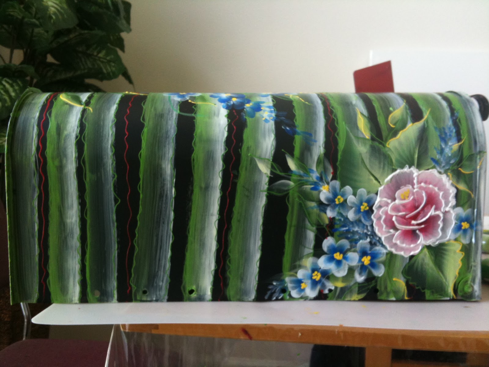 Prachee Agrawal, One Stroke Certified Instructor Cabbage Rose and Hydrangea Mailbox