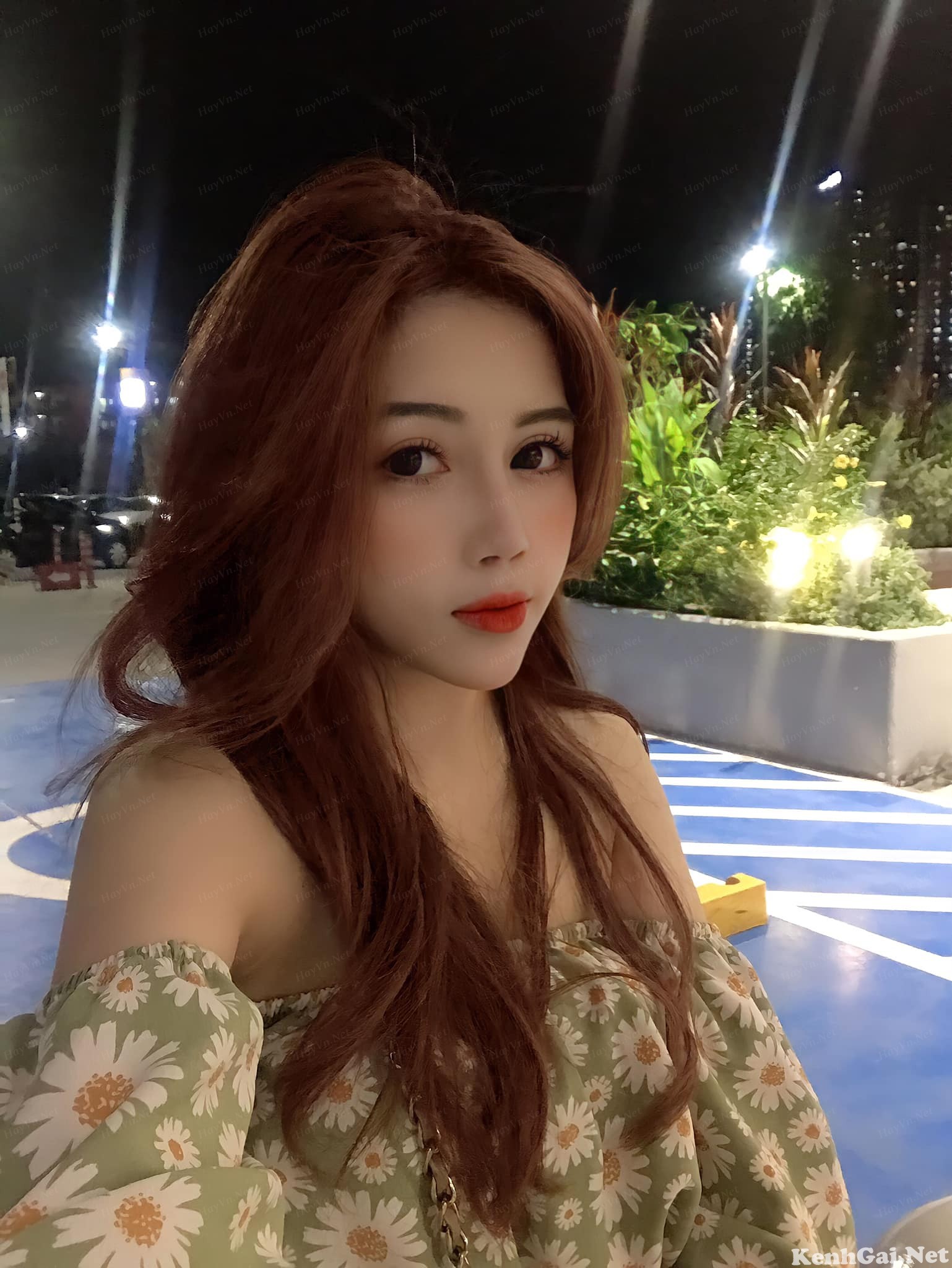 Ngọc Julie: Em làm gì đã có người yêu, em còn đang lo ế đây này :))