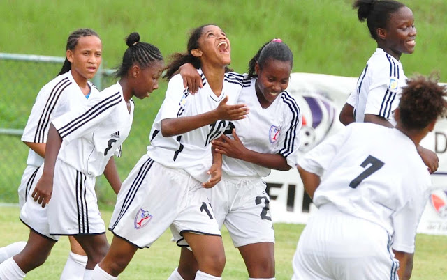 República Dominicana golea a Grenada 6-0