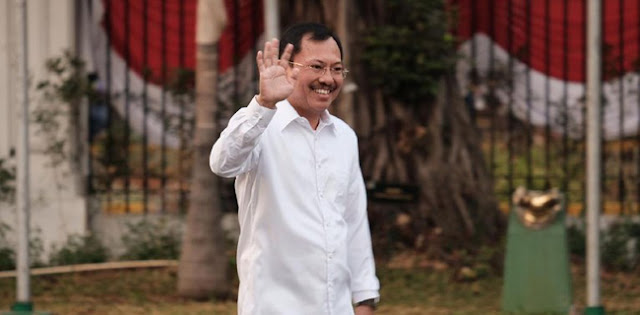 Menteri Terawan Cuek, Ribuan Mahasiswa BEM SI Geruduk Kemenkes Siang Ini Menteri Terawan Cuek, Ribuan Mahasiswa BEM SI Geruduk Kemenkes Siang Ini