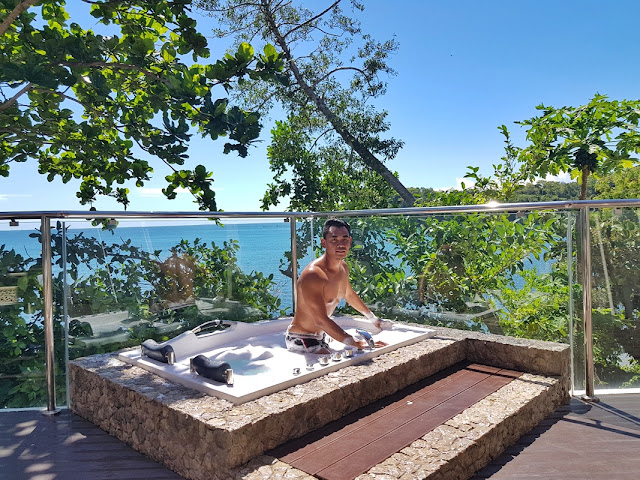 Naked-Hunk-Dakak-Park-Beach-Resort Naked-Hunk-Dakak-Park-Beach-Resort