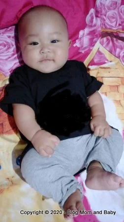 Tip dan Saran | Cara Melatih Bayi Supaya Cepat Duduk Tip dan Saran | Cara Melatih Bayi Supaya Cepat Duduk