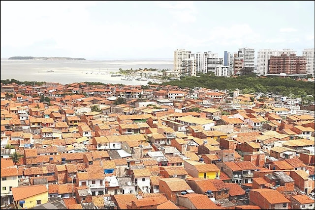 Operação da polícia descobre "fichas de cadastro" de membros de facção criminosa e prende sete pessoas