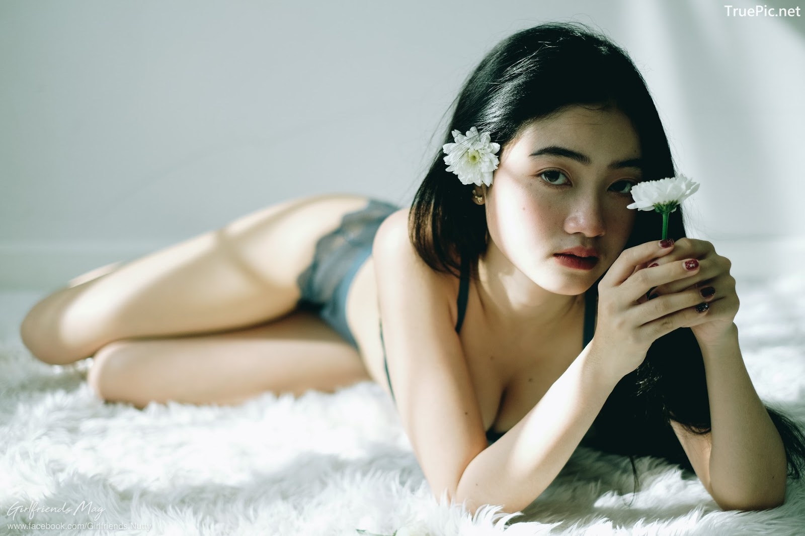 Image Thailand Model - Cholticha Intapuang - Flower In The Room - TruePic.net - Picture-1
