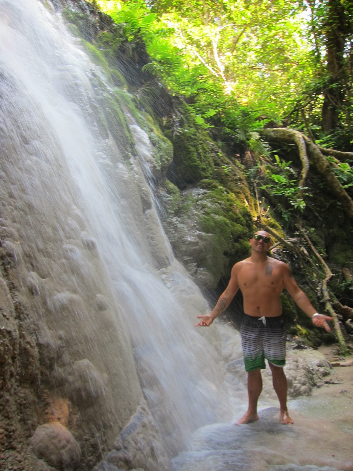 Buathong Sticky Waterfalls Chiang Mai - Location and Directions ...