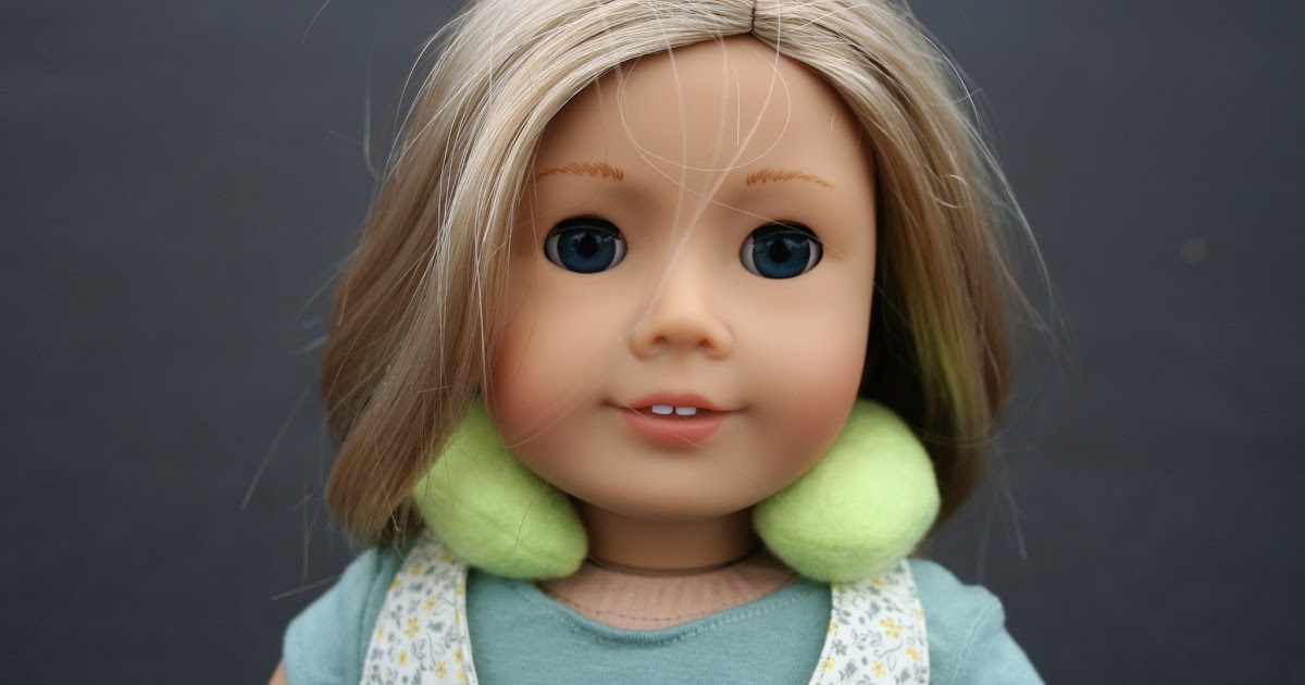 Arts and Crafts for your American Girl Doll Neck pillow for American