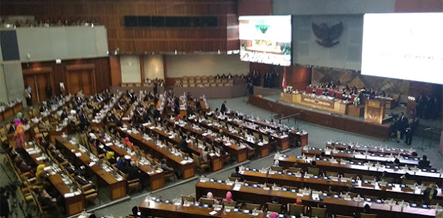Baru Dilantik, Setengah Lebih Wakil Rakyat Sudah Bolos Paripurna Baru Dilantik, Setengah Lebih Wakil Rakyat Sudah Bolos Paripurna